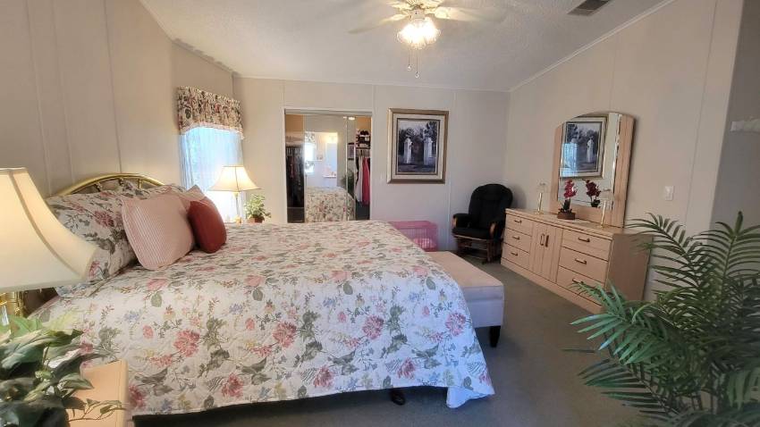 429 Osprey Place a Lake Wales, FL Mobile or Manufactured Home for Sale